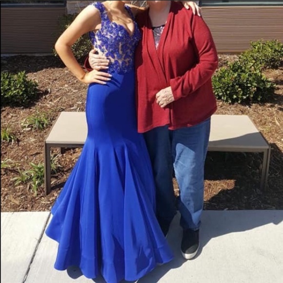 Sherri Hill Prom Dress - Picture 3 of 4